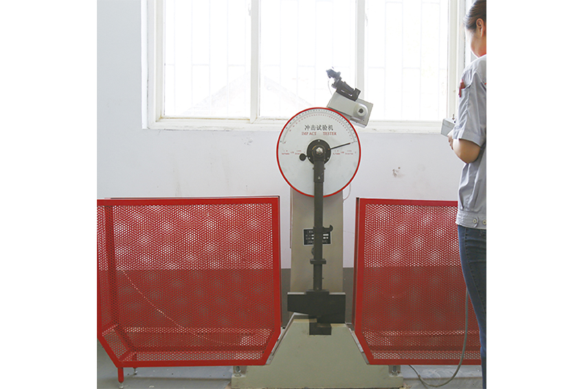 沖擊試驗機.jpg